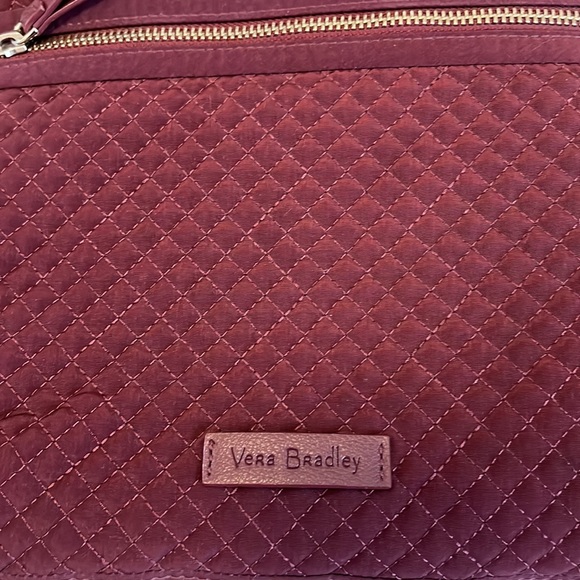 Vera Bradley three zipper quilted Crossbody bag - Picture 3 of 12